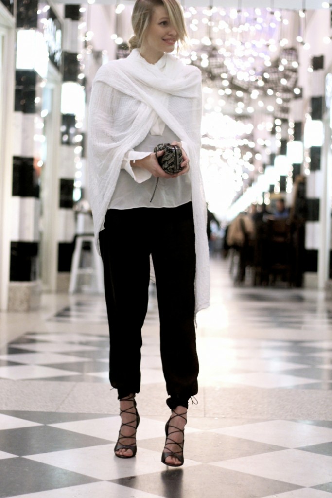 Gianvito_Rossi_white_ohhcouture03