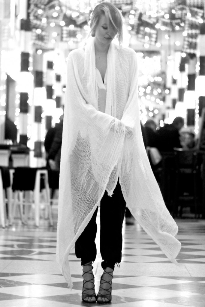 Gianvito_Rossi_white_ohhcouture_032
