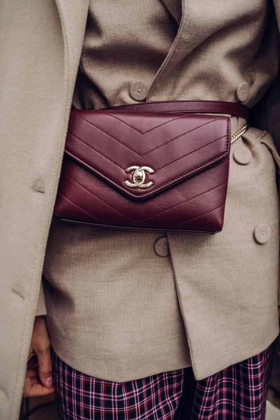 Chanel belt bag | London - Leonie Hanne